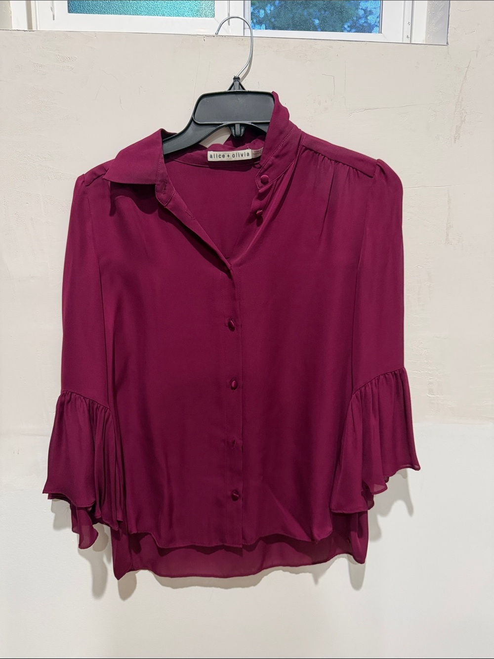 Alice + Olivia Berry Ruffle-Sleeve Button-Front Blouse